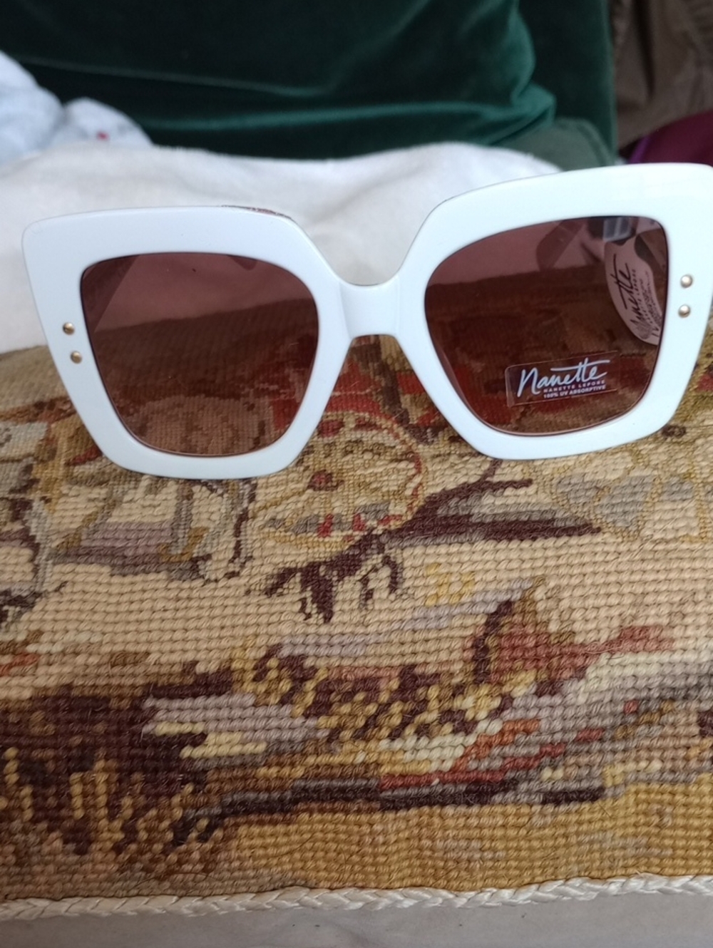 NWT NANETTE LEPORE White Oversized Square Sunglasses with Brown Lenses